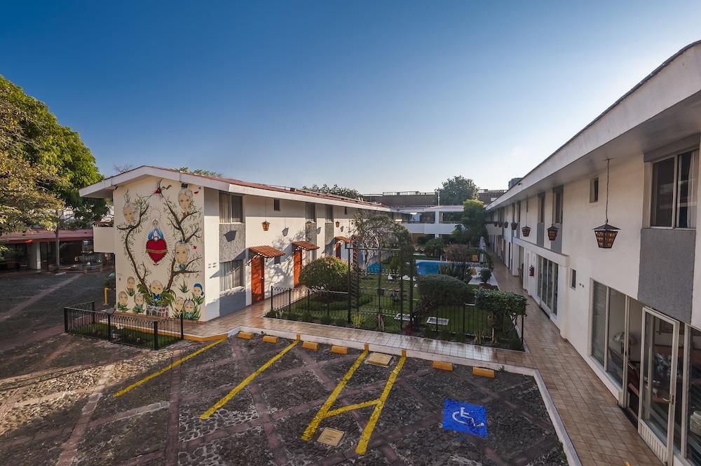 Hotel Isabel غوادالاجارا المظهر الخارجي الصورة