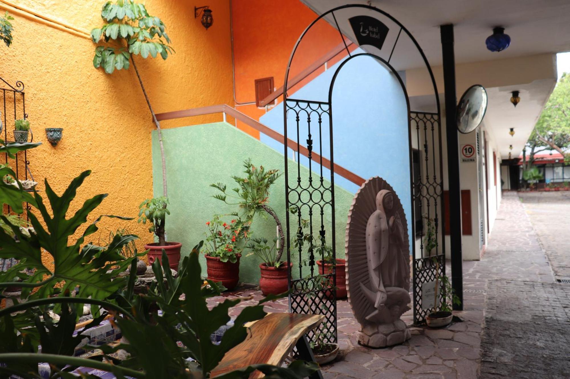 Hotel Isabel غوادالاجارا المظهر الخارجي الصورة