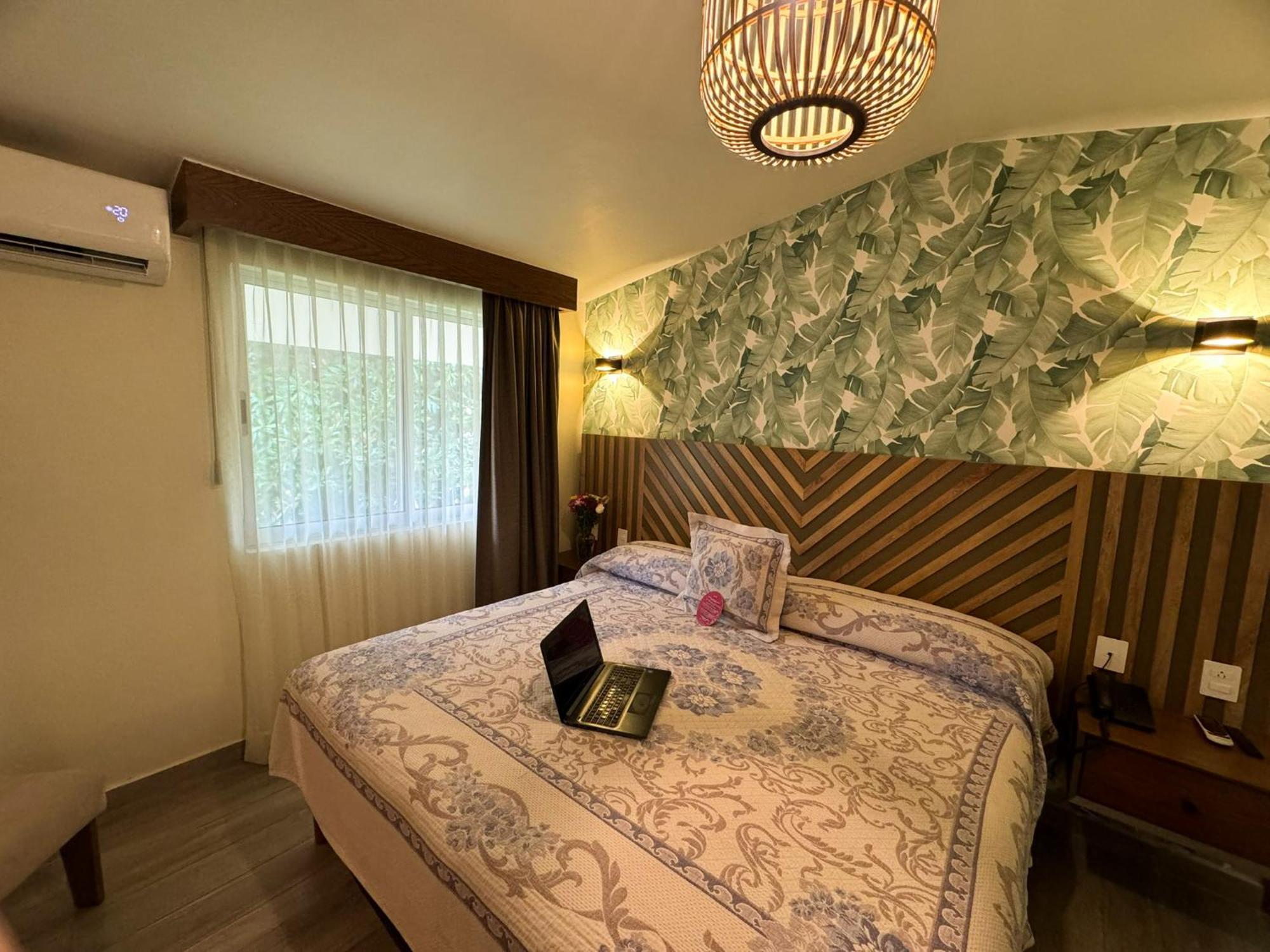 Hotel Isabel غوادالاجارا المظهر الخارجي الصورة