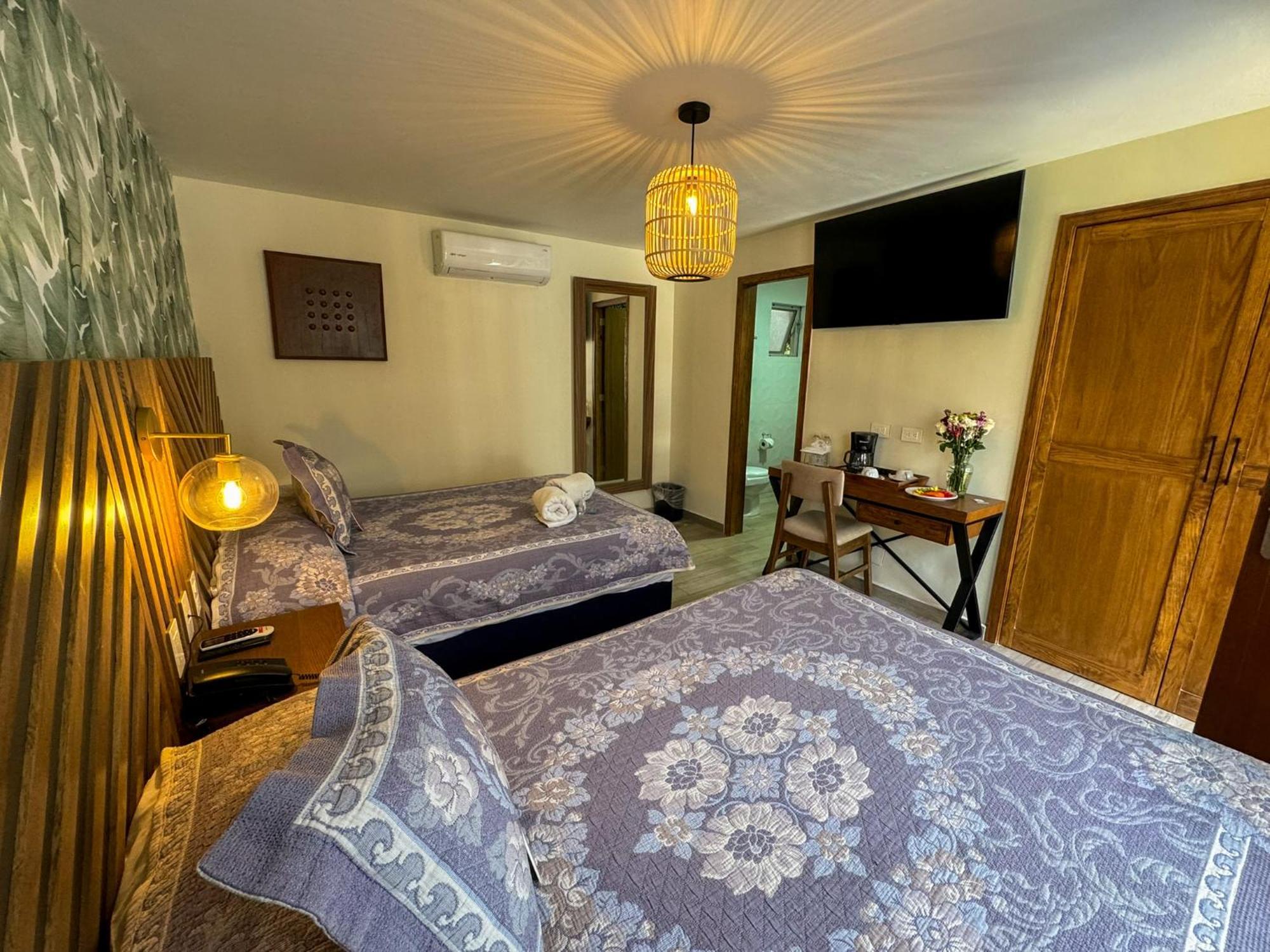 Hotel Isabel غوادالاجارا المظهر الخارجي الصورة