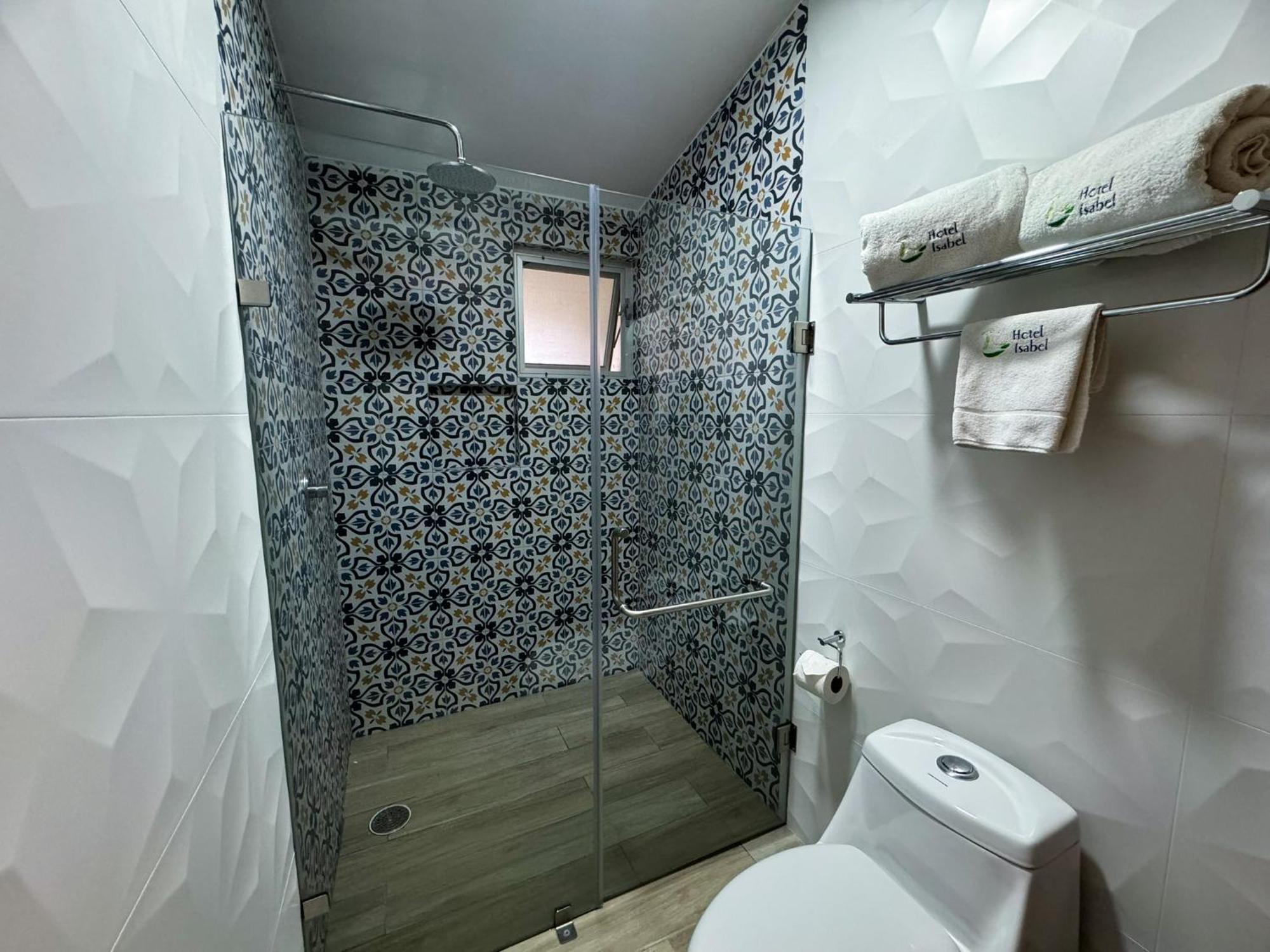 Hotel Isabel غوادالاجارا المظهر الخارجي الصورة