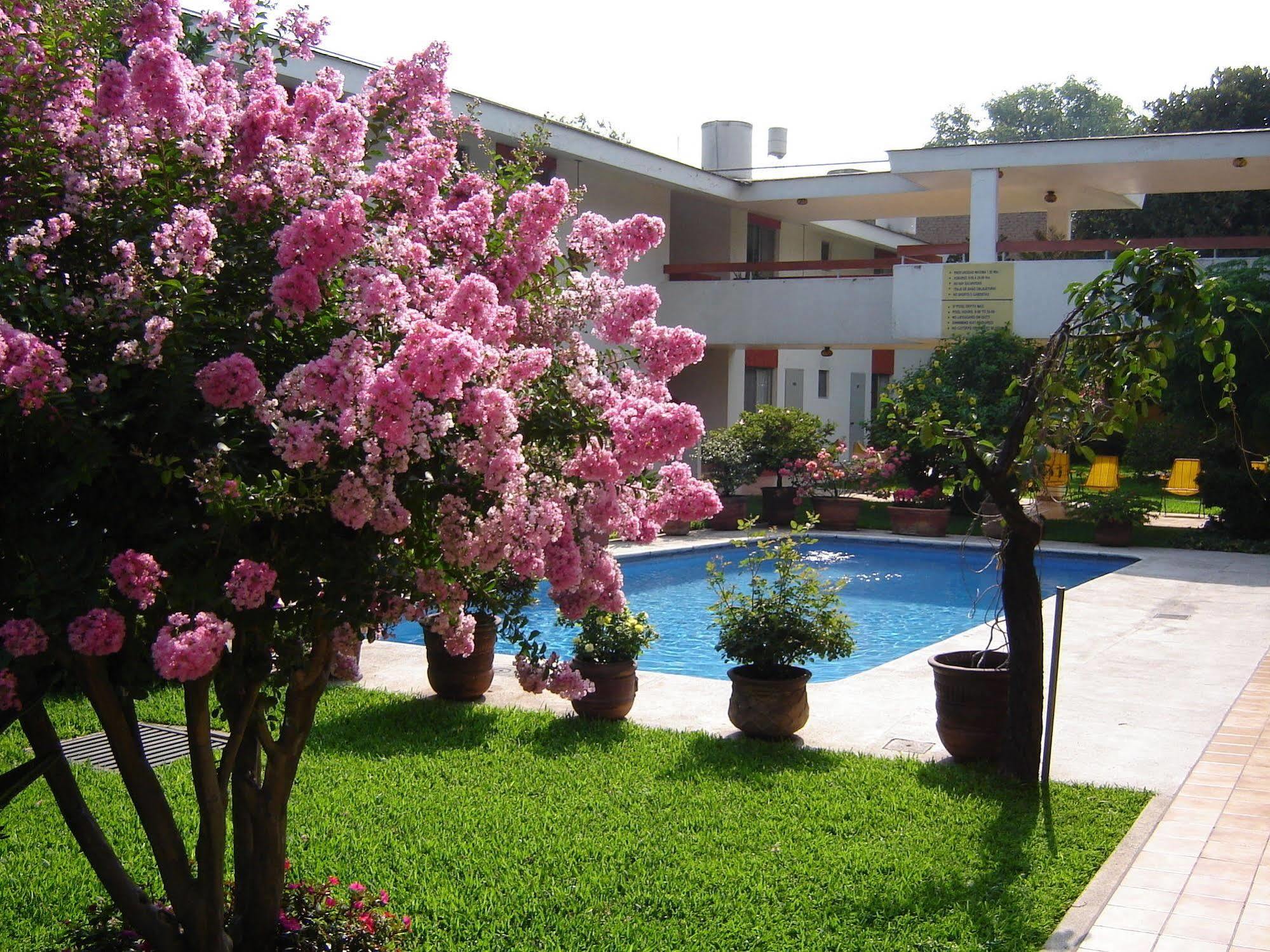 Hotel Isabel غوادالاجارا المظهر الخارجي الصورة
